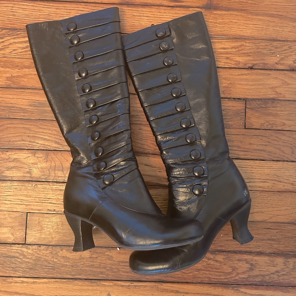 Miz Mooz boots